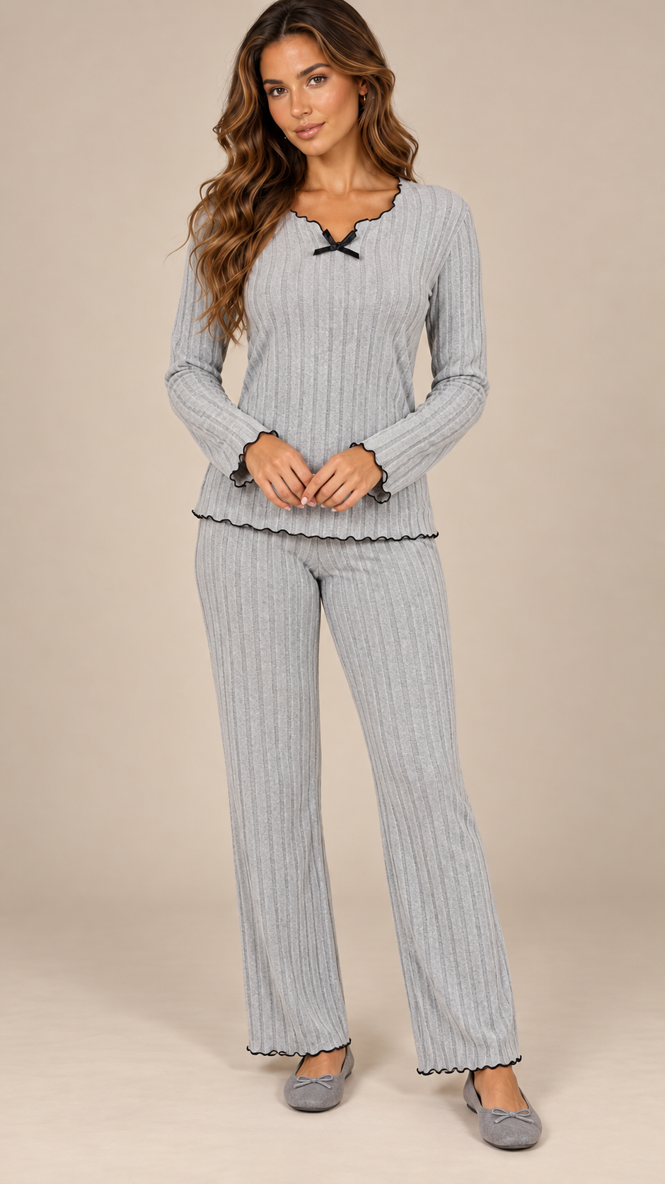 Fernanda Lettuce-Edge Lounge Set — Gray model front