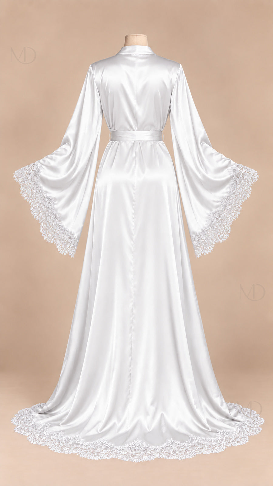 Isolde Lace Satin Robe white mannequin back