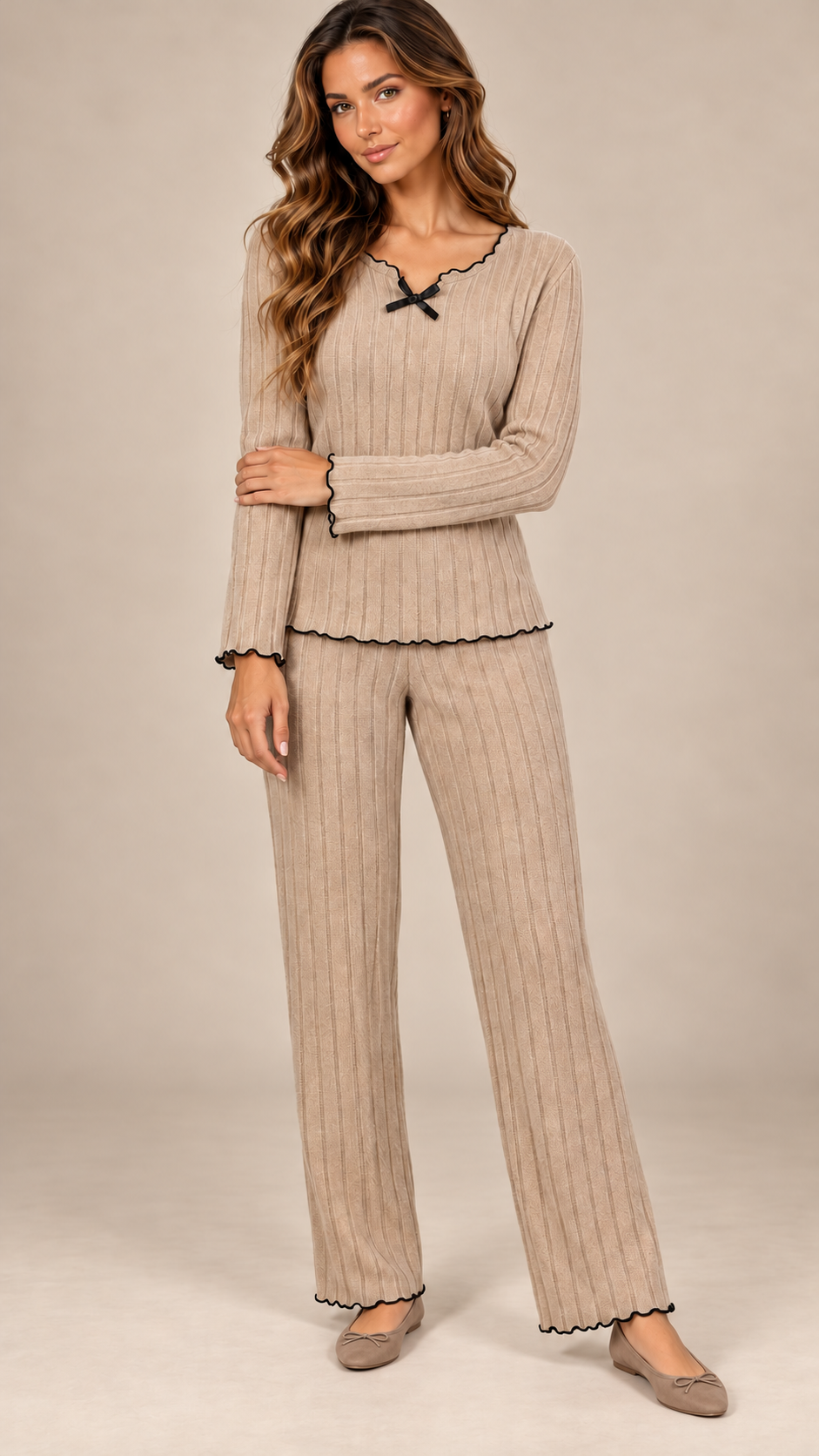 Fernanda Lettuce-Edge Lounge Set — khaki model front