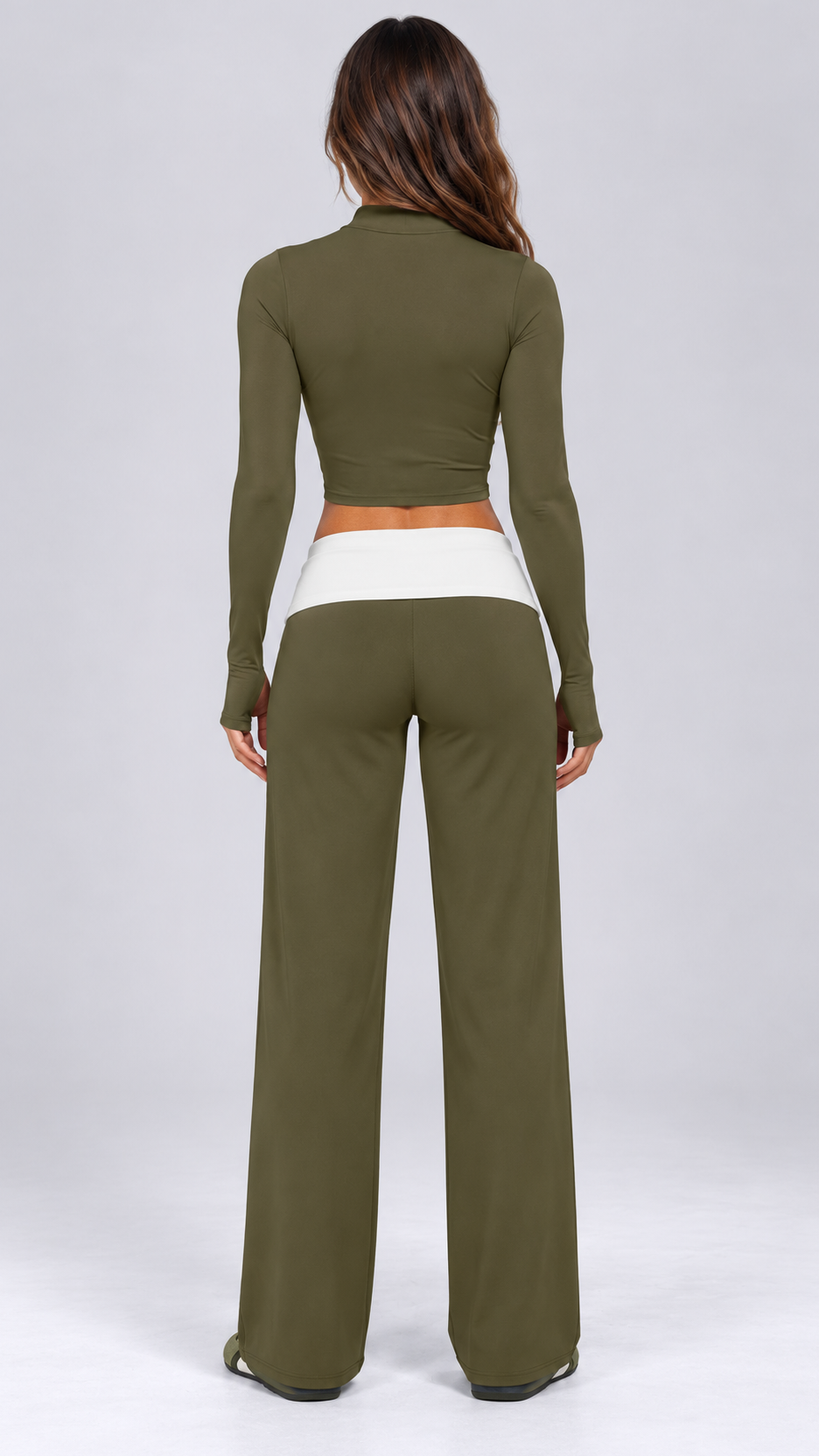Odessa Colorblock Yoga Set — Misty Pine Green model back