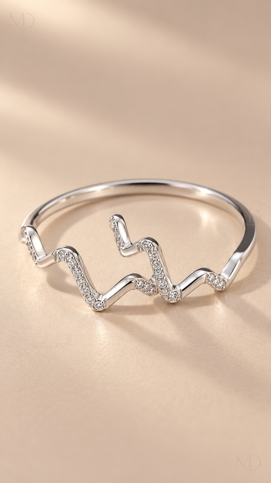 Pulse silver wave ring product close-up