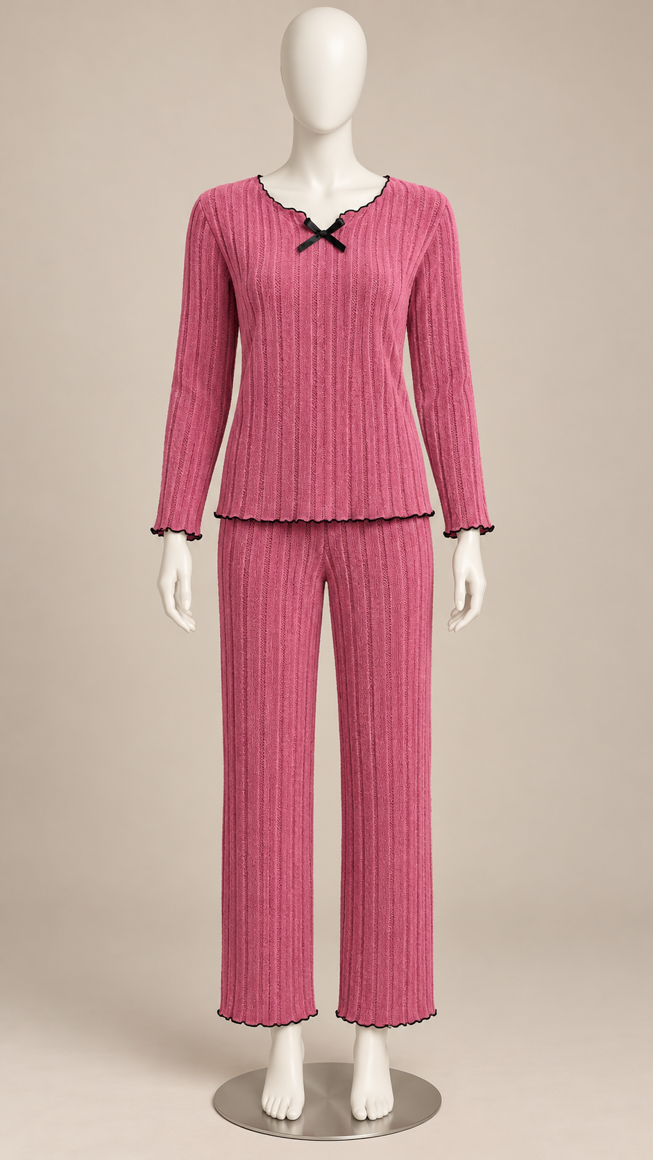 Fernanda Lettuce-Edge Lounge Set — Rose Red mannequin front