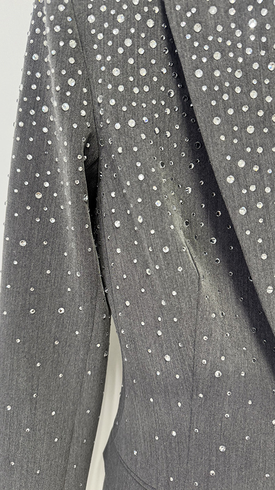 In-Stock 2026 New Model European and American Style Elegant Rhinestone Embellished High-End Gray One-Button Blazer and Pants Two-Piece Set — 10