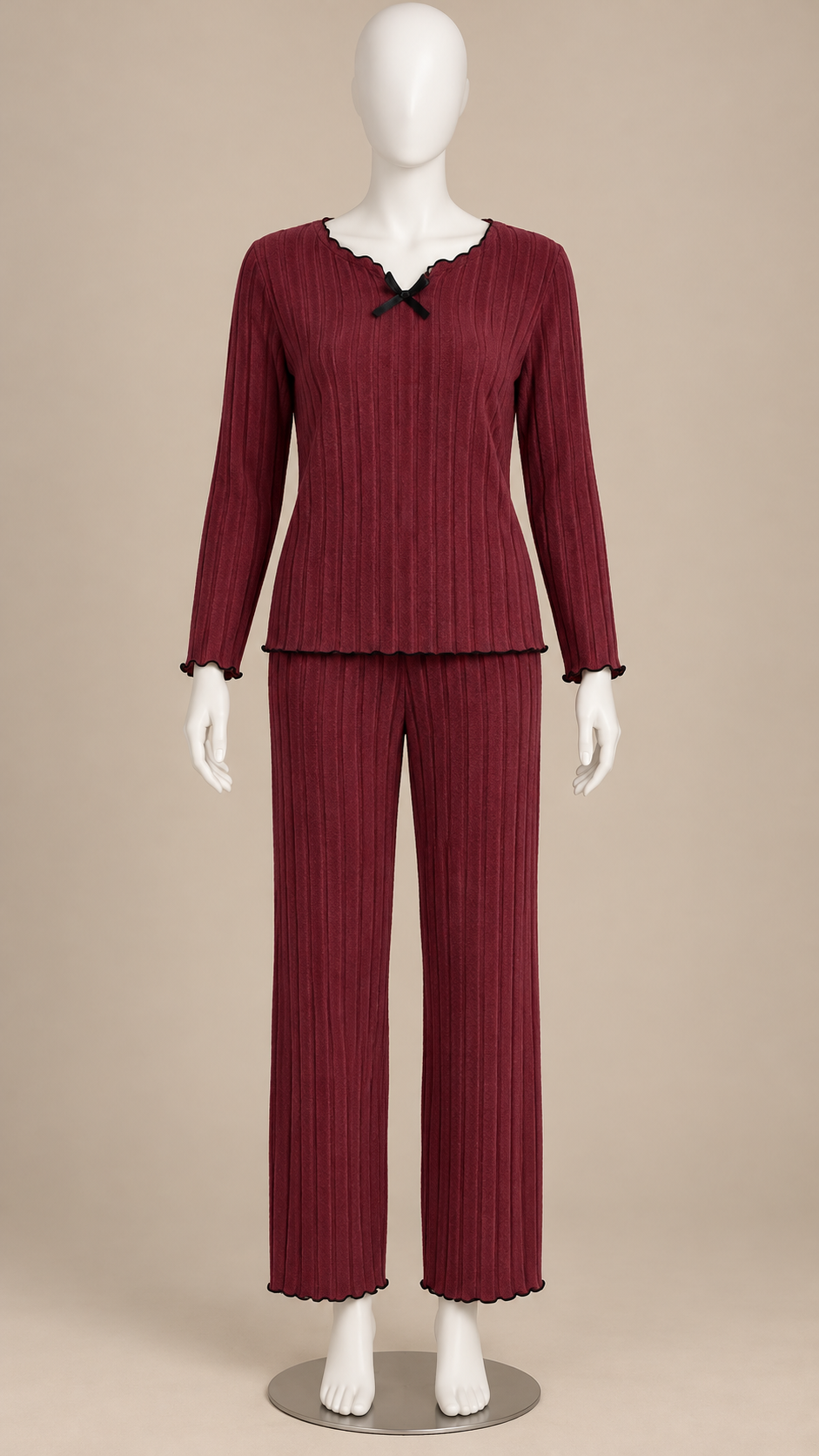 Fernanda Lettuce-Edge Lounge Set — Wine red mannequin front
