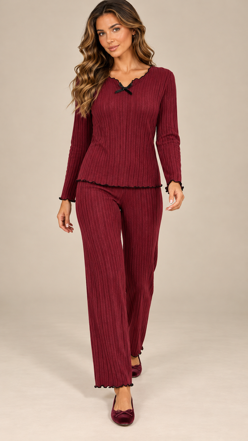 Fernanda Lettuce-Edge Lounge Set — Wine red model front